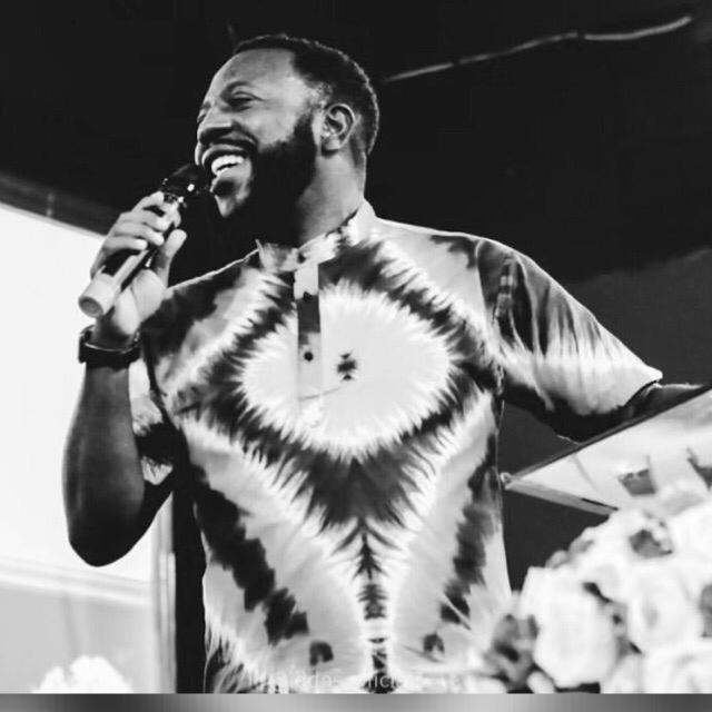 Wellington Vivas ministrando